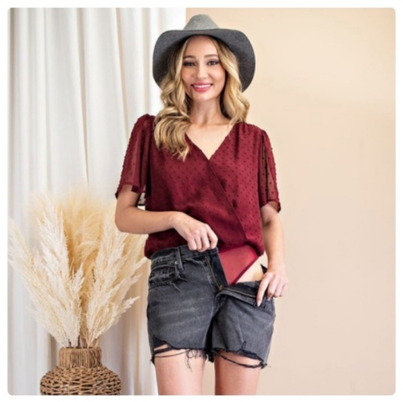 V neck wine color bodysuit - Picture 2 of 3